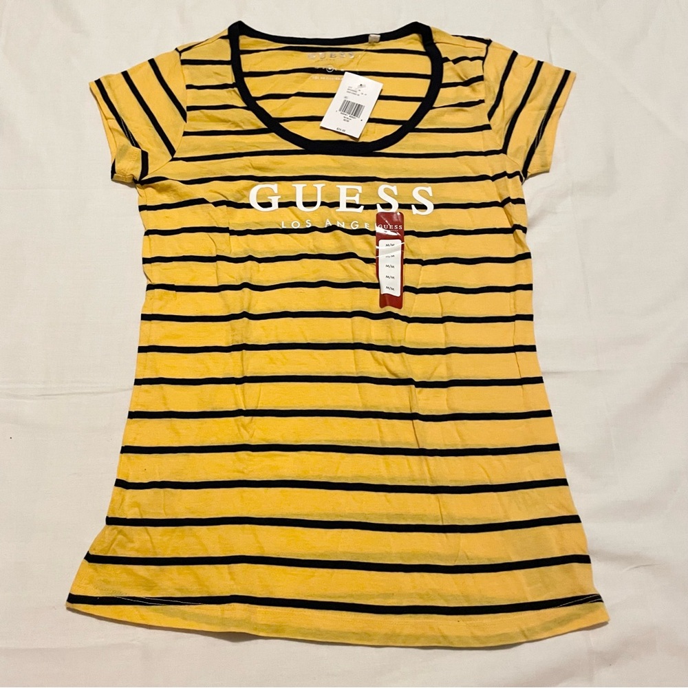 Guess Women's Top Size Medium T-shirt NWT
